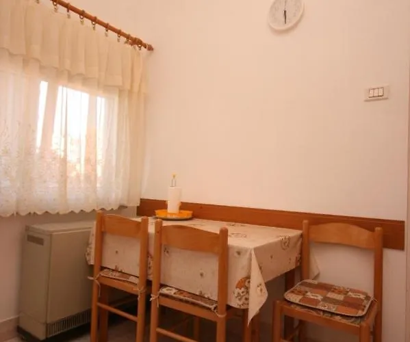 Apartmán With Wifi - 6987 Pula